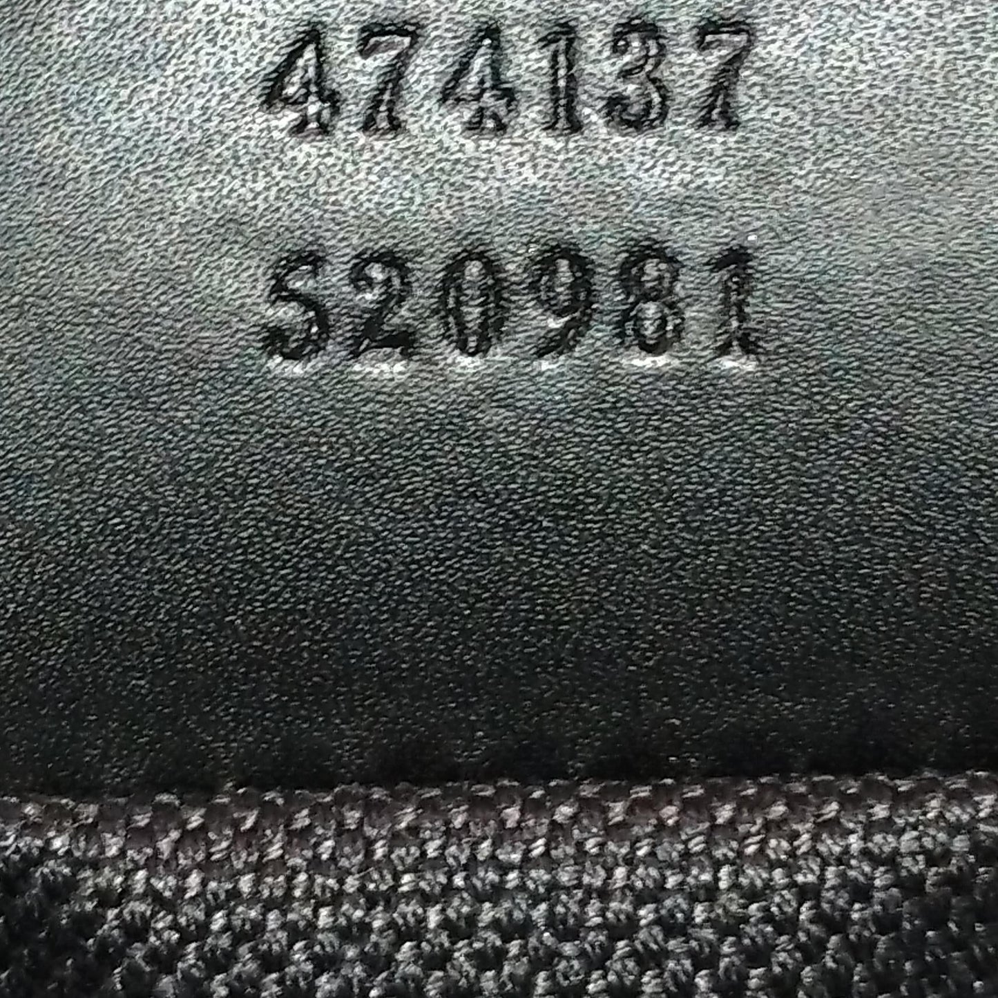 Gucci Medium GG Supreme Messenger Bag (SHG-WOpgdu)