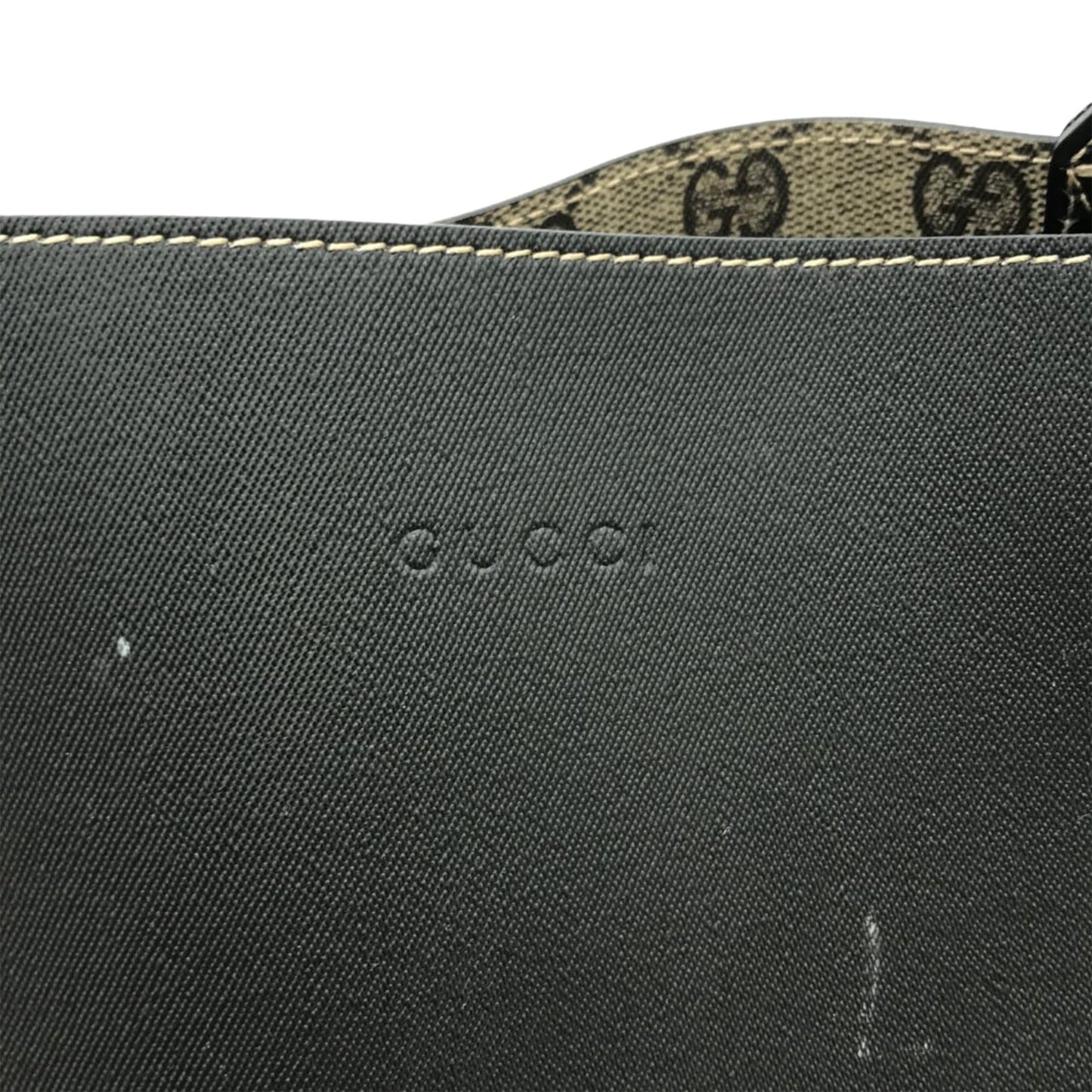 Gucci Medium GG Supreme Reversible Tote (SHG-JKZC4e)