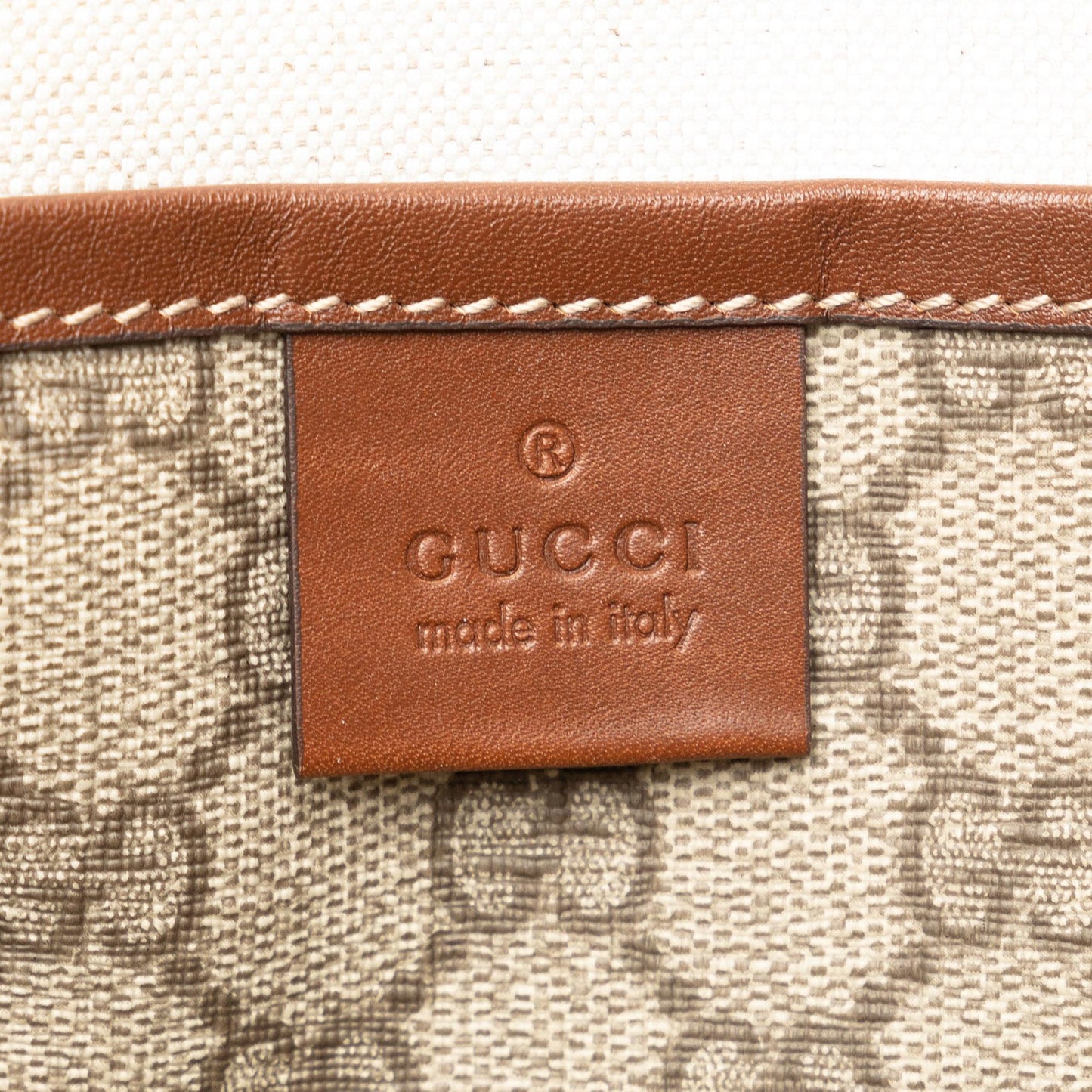 Gucci Medium GG Supreme Web Loop Tote Bag (SHG-Ew9uNi)