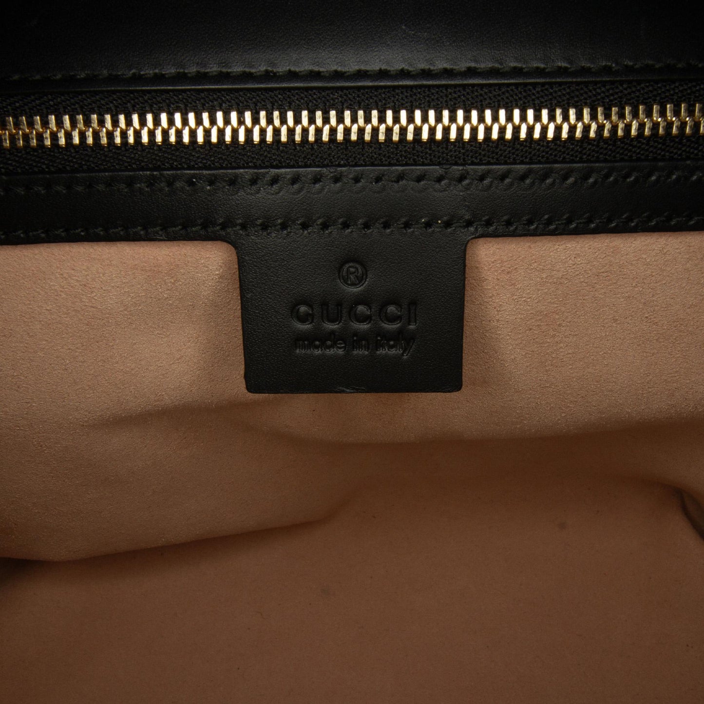 Gucci Medium Guccissima Padlock Shoulder Bag (SHG-SnYk2W)