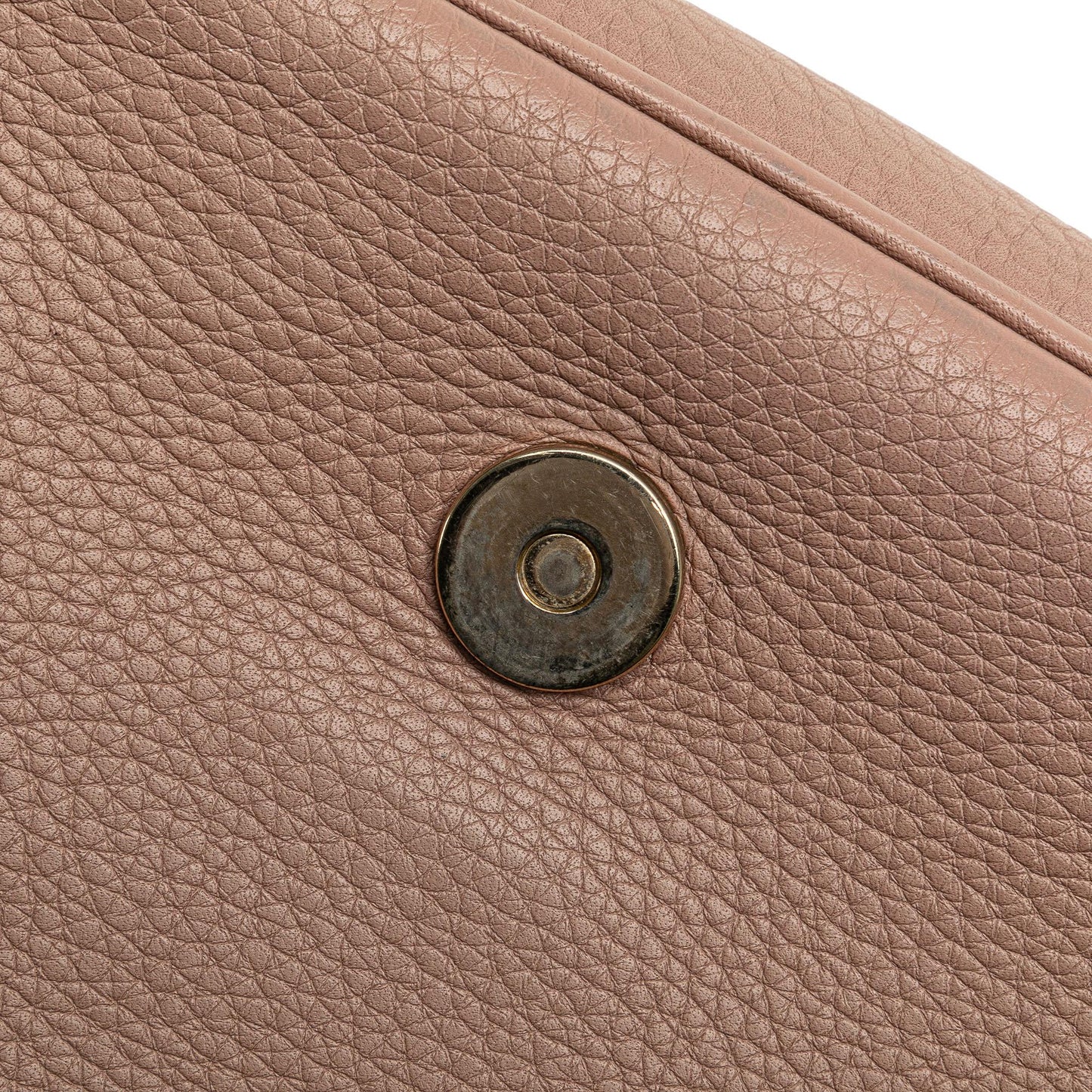 Gucci Medium Leather Soho Chain Flap Crossbody (SHG-GtzMZm)