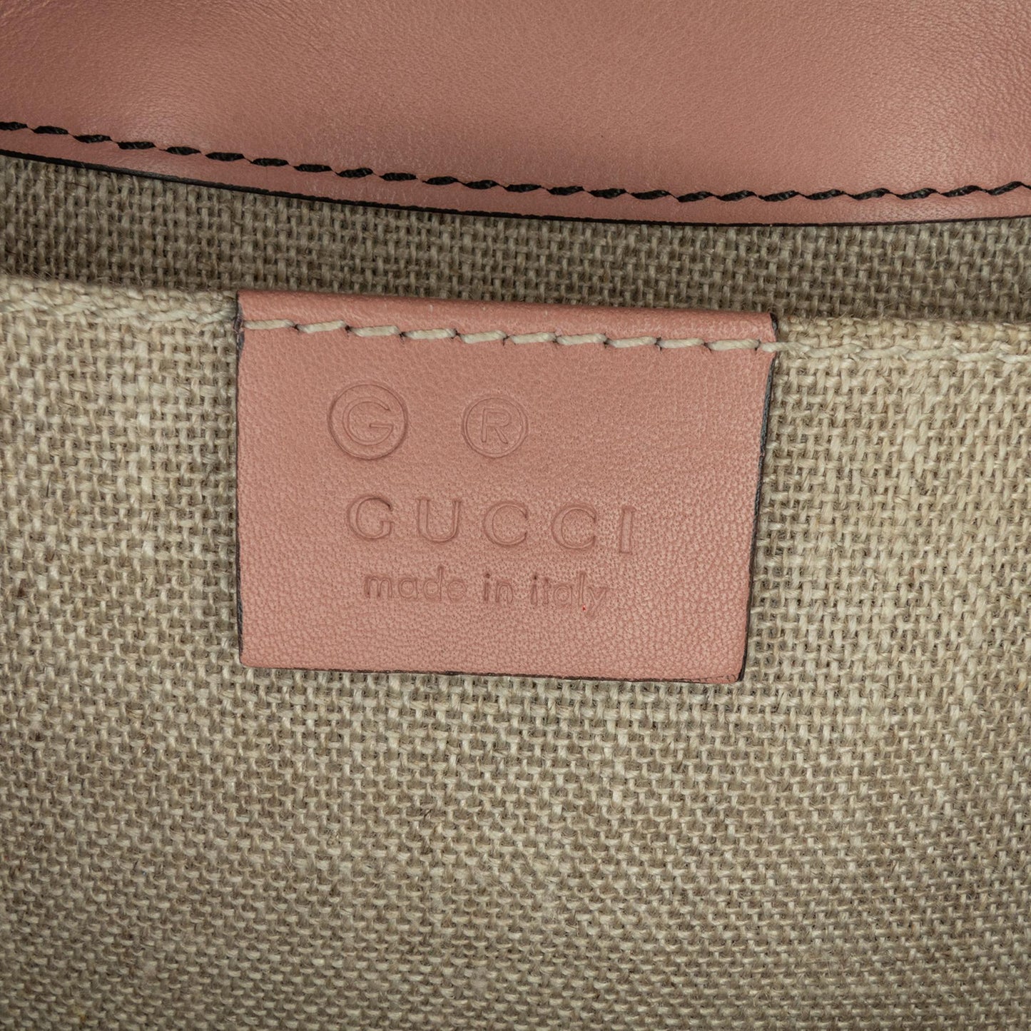 Gucci Medium Microguccissima Emily Shoulder Bag (SHG-D1ScbJ)