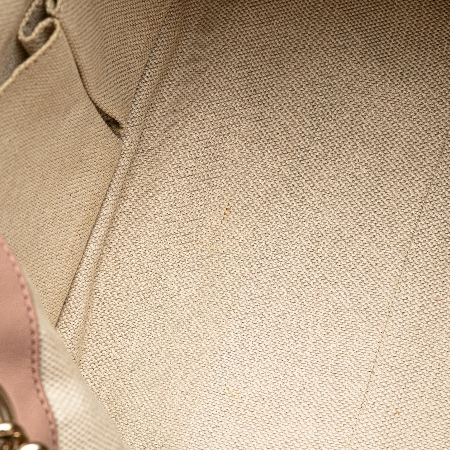 Gucci Medium Patent Soho Chain Tote (SHG-wf1hvh)