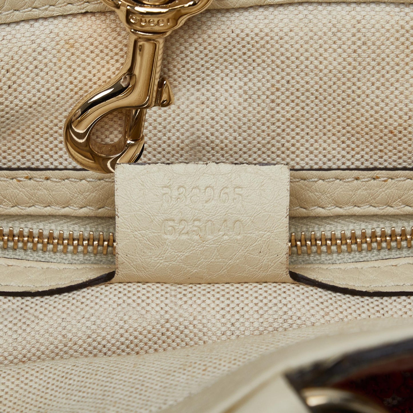 Gucci Medium Raffia Bamboo Shopper Tote (SHG-huzjM4)