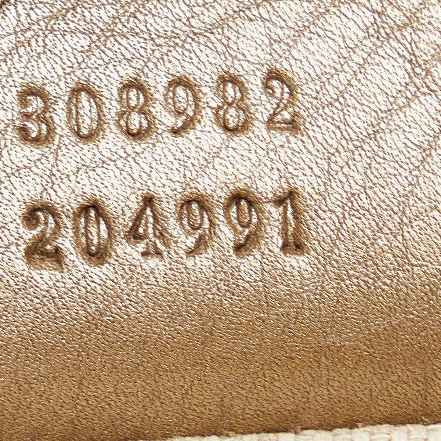 Gucci Medium Soho Chain Tote (SHG-TGOZFu)
