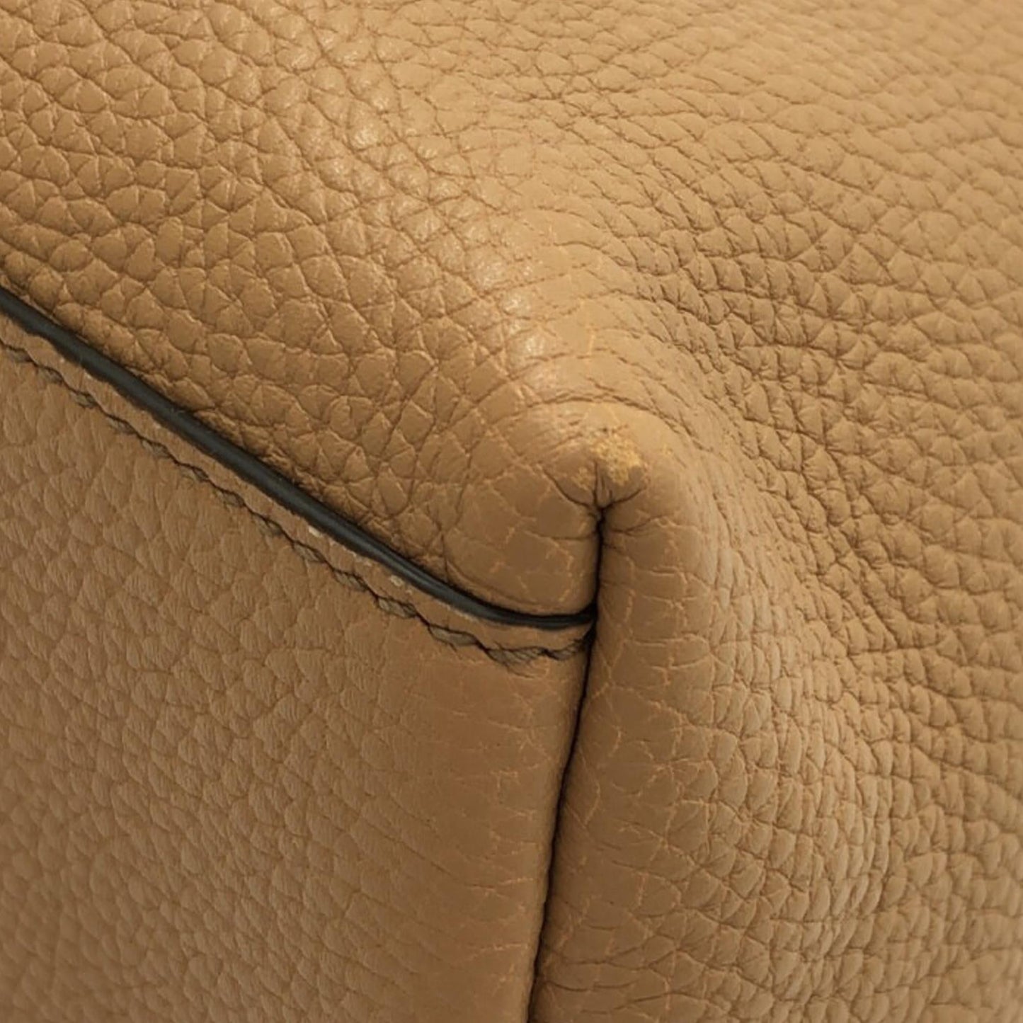Gucci Medium Soho Chain Tote (SHG-CuLFjb)