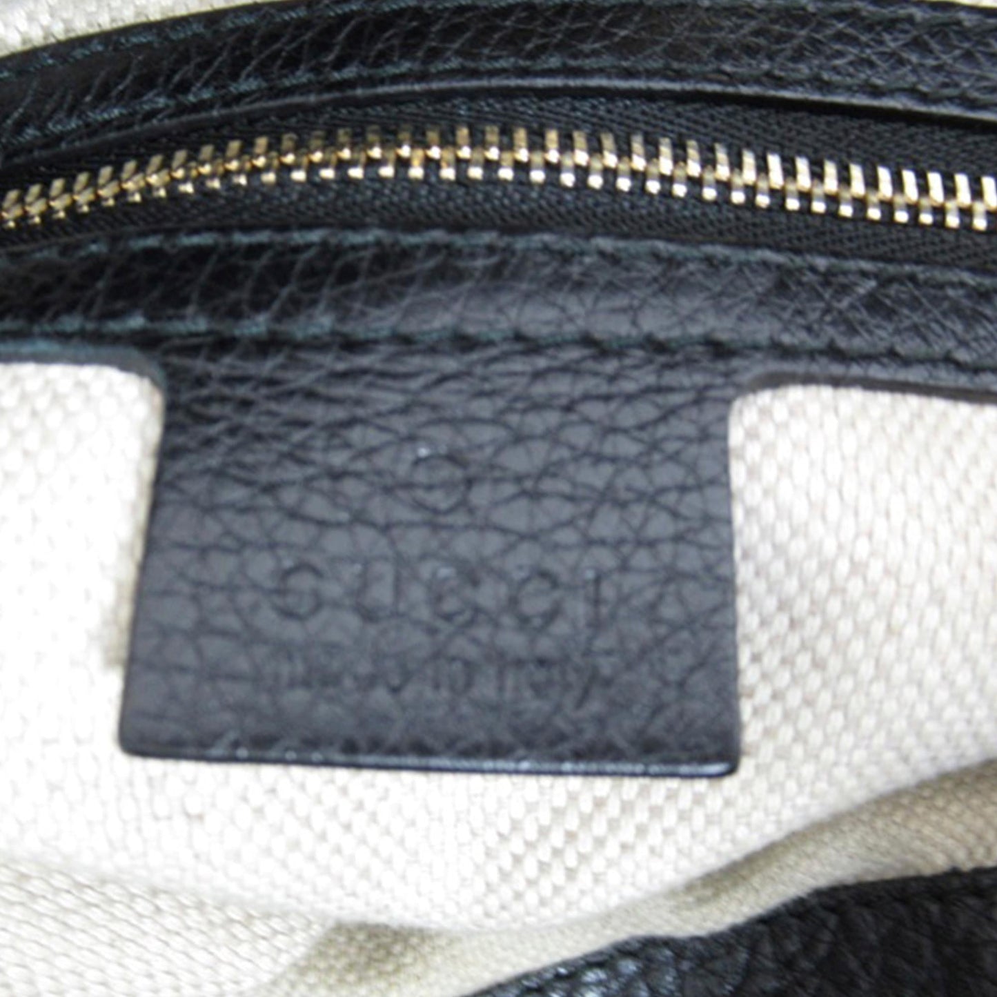 Gucci Medium Soho Chain Tote (SHG-RyFhu1)