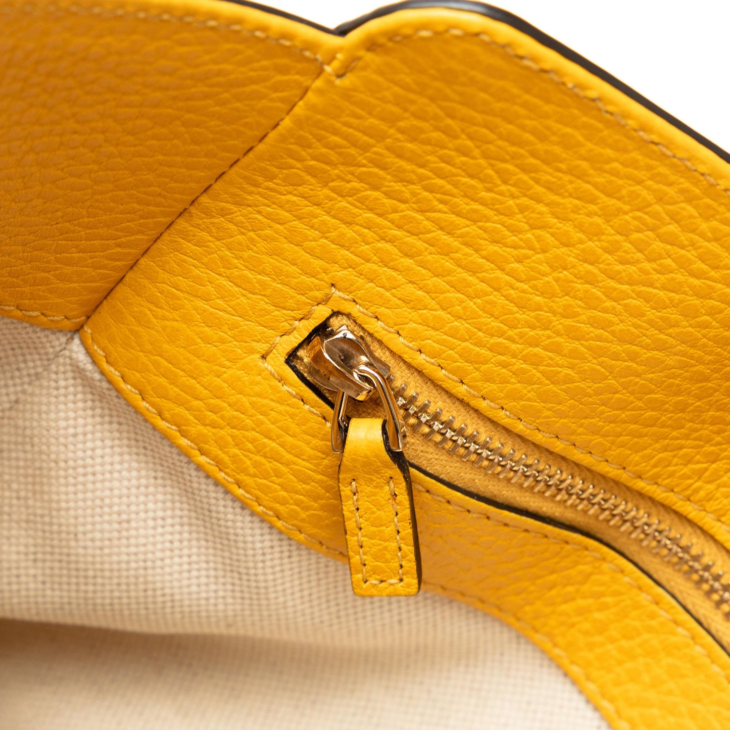 Gucci Medium Swing Tote (SHG-YzEil9)