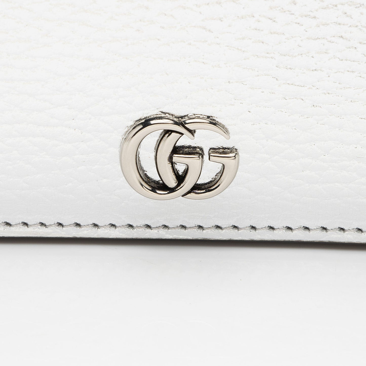 Gucci Metallic Leather GG Marmont Wallet on Chain (SHF-3rKwDE)