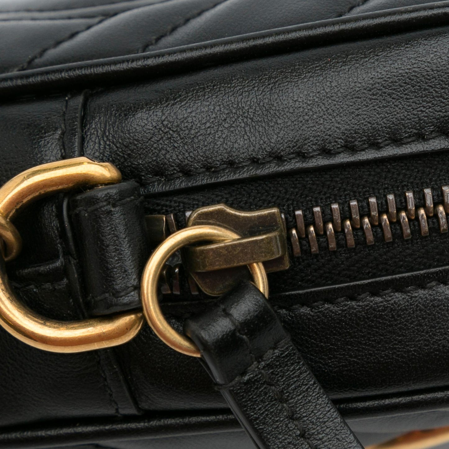 Gucci Mini GG Marmont Crossbody Bag (SHG-lsXYA5)