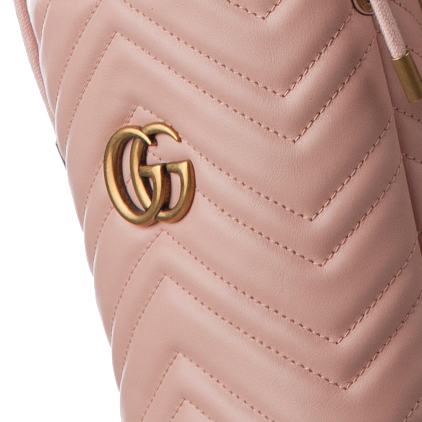 Gucci Mini GG Marmont Matelasse Bucket Bag (SHG-yidCFA)