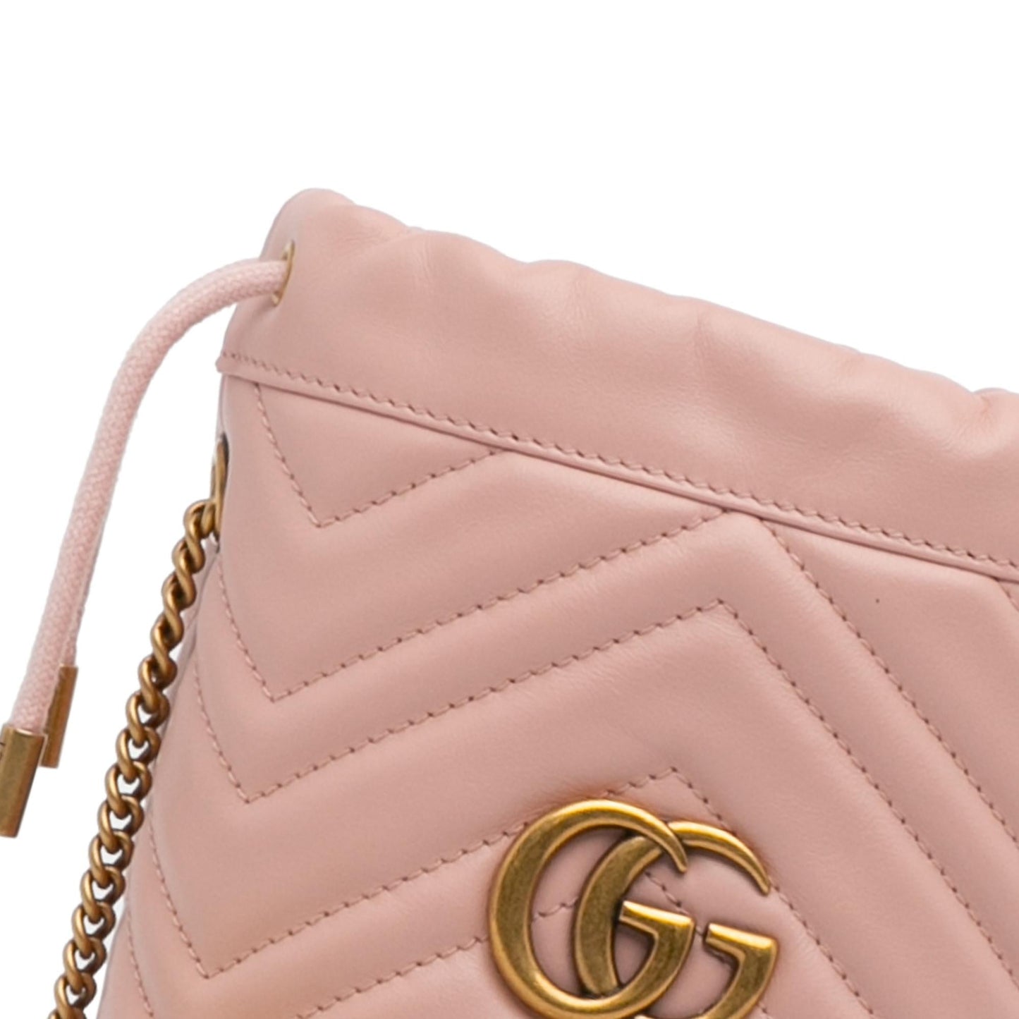 Gucci Mini GG Marmont Matelasse Bucket Bag (SHG-yidCFA)