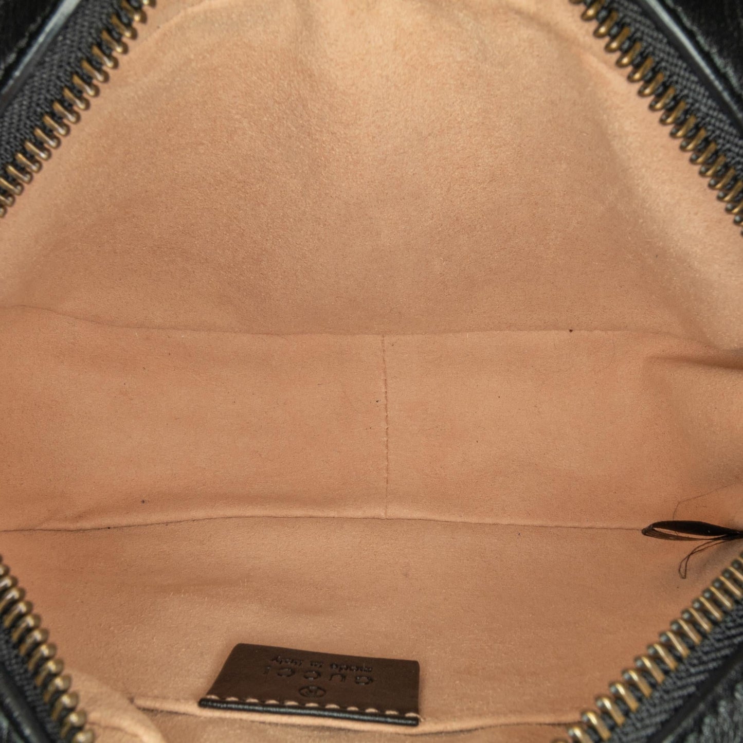 Gucci Mini GG Marmont Matelasse Crossbody Bag (SHG-FuNYR9)