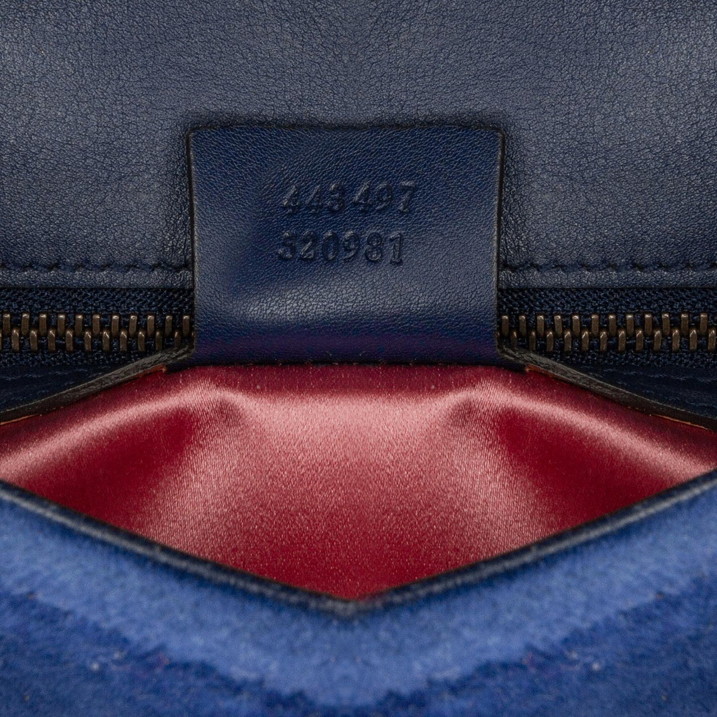 Gucci Mini GG Marmont Matelasse Velvet Crossbody (SHG-J4w2zv)