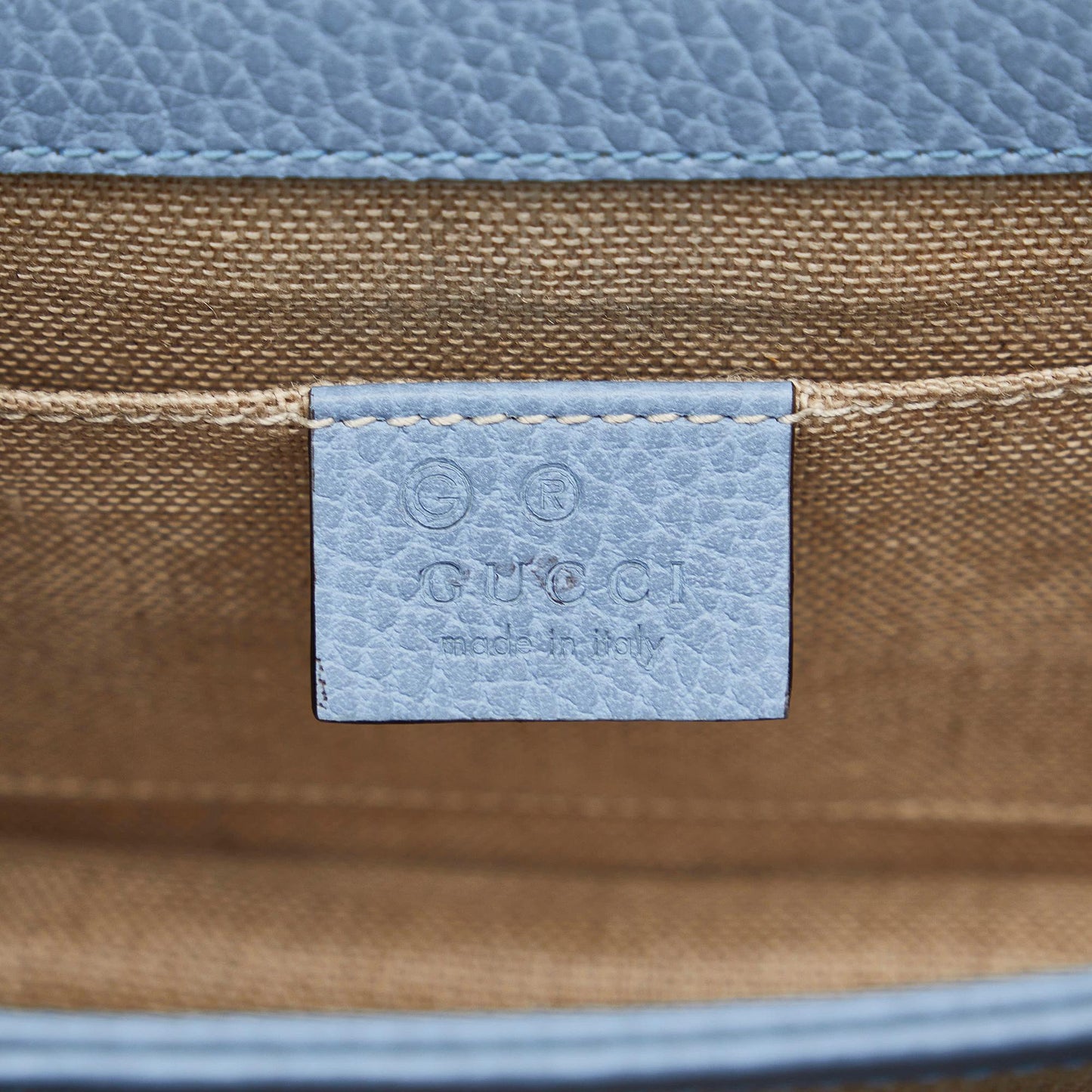 Gucci Small Dollar Interlocking G Crossbody (SHG-WJN8jf)