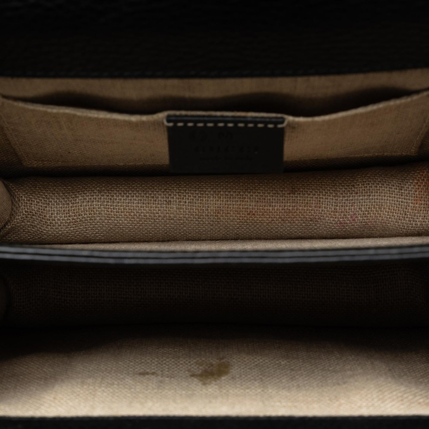 Gucci Small Dollar Interlocking G Crossbody (SHG-QutaH4)