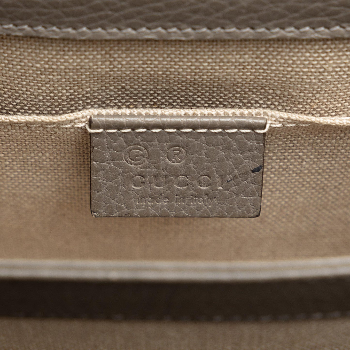 Gucci Small Dollar Interlocking G Crossbody (SHG-AxPlpZ)