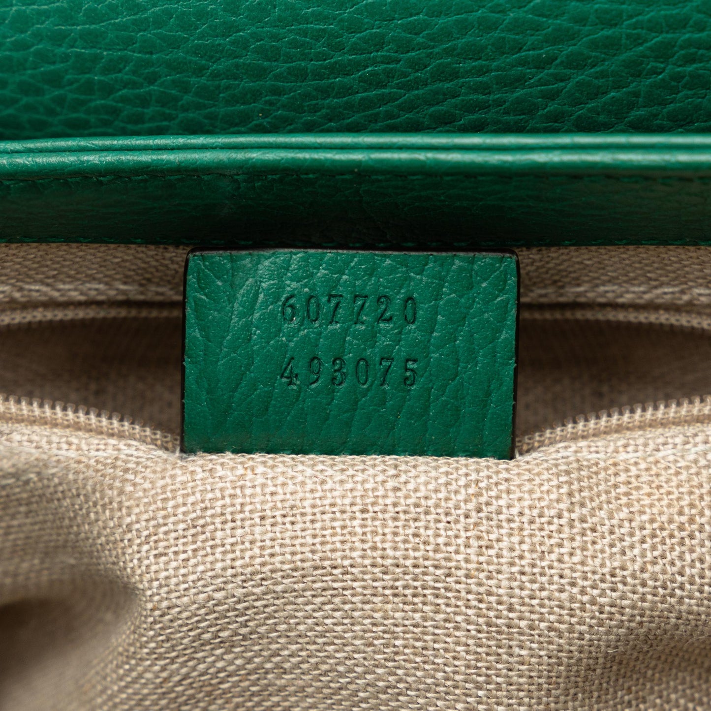 Gucci Small Dollar Interlocking G Crossbody (SHG-RYabwN)