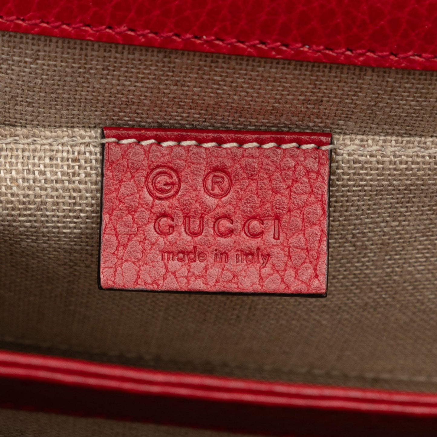 Gucci Small Dollar Interlocking G Crossbody (SHG-yGw40P)