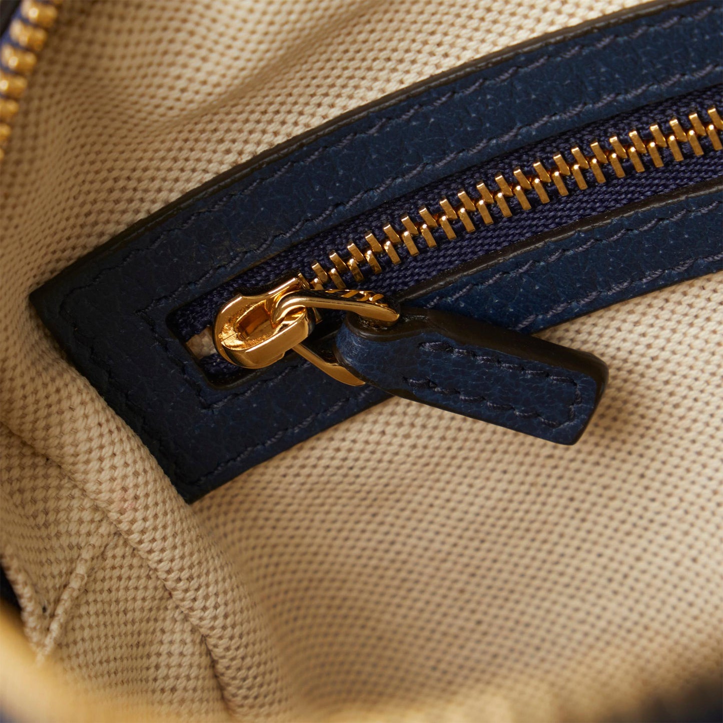 Gucci Small Flora Crossbody Bag (SHG-E4dDQh)