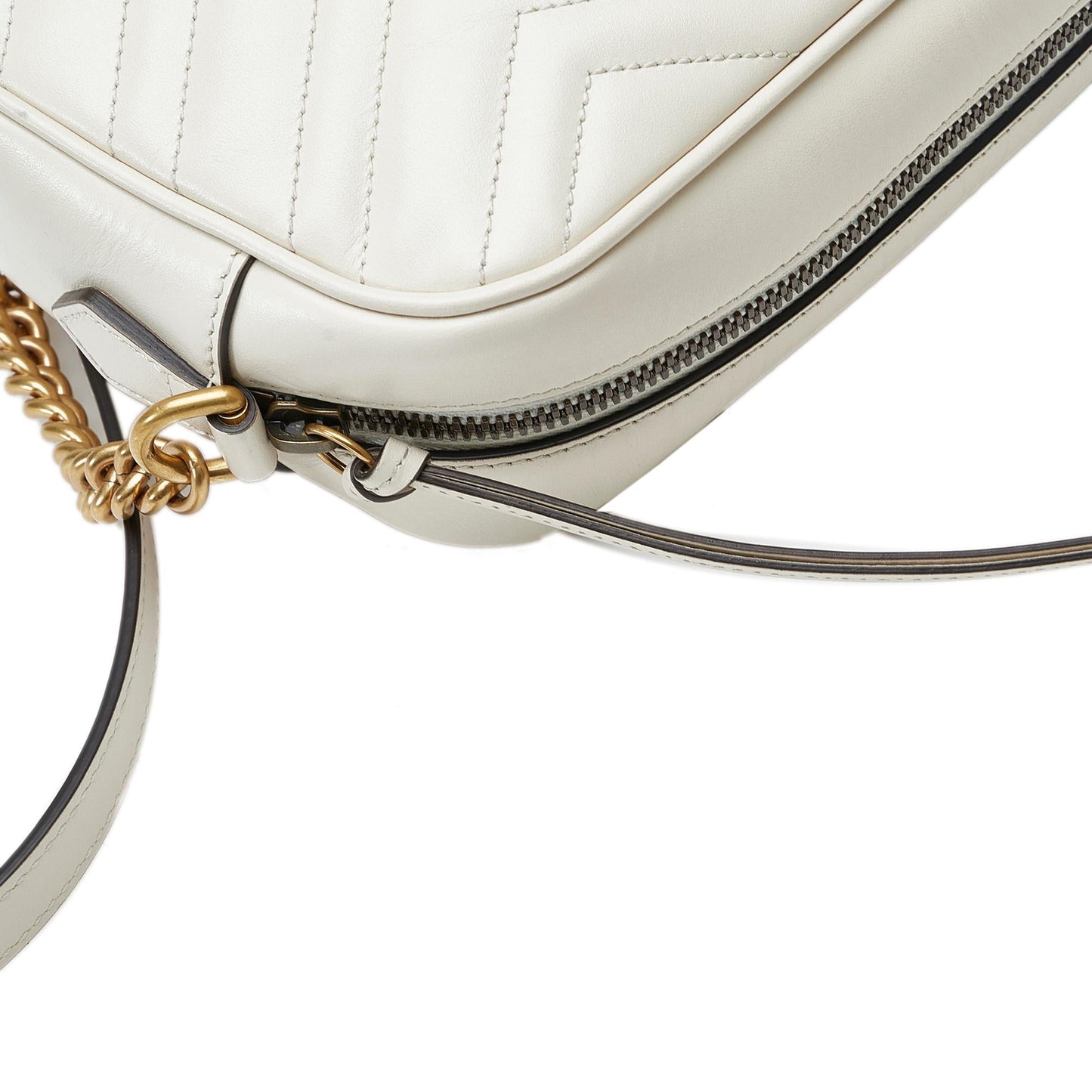 Gucci Small GG Marmont Matelasse Crossbody (SHG-WnmqBb)