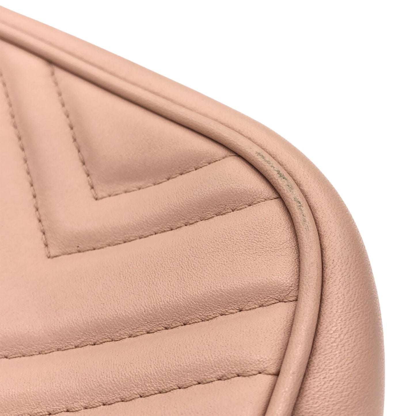 Gucci Small GG Marmont Matelasse Crossbody (SHG-Nzgu8j)