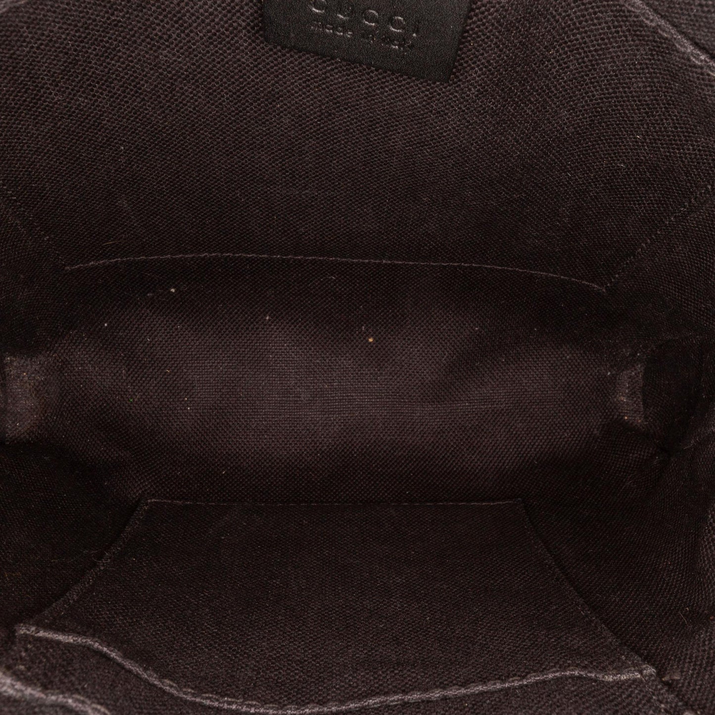 Gucci Small GG Supreme Messenger Bag (SHG-v3moky)