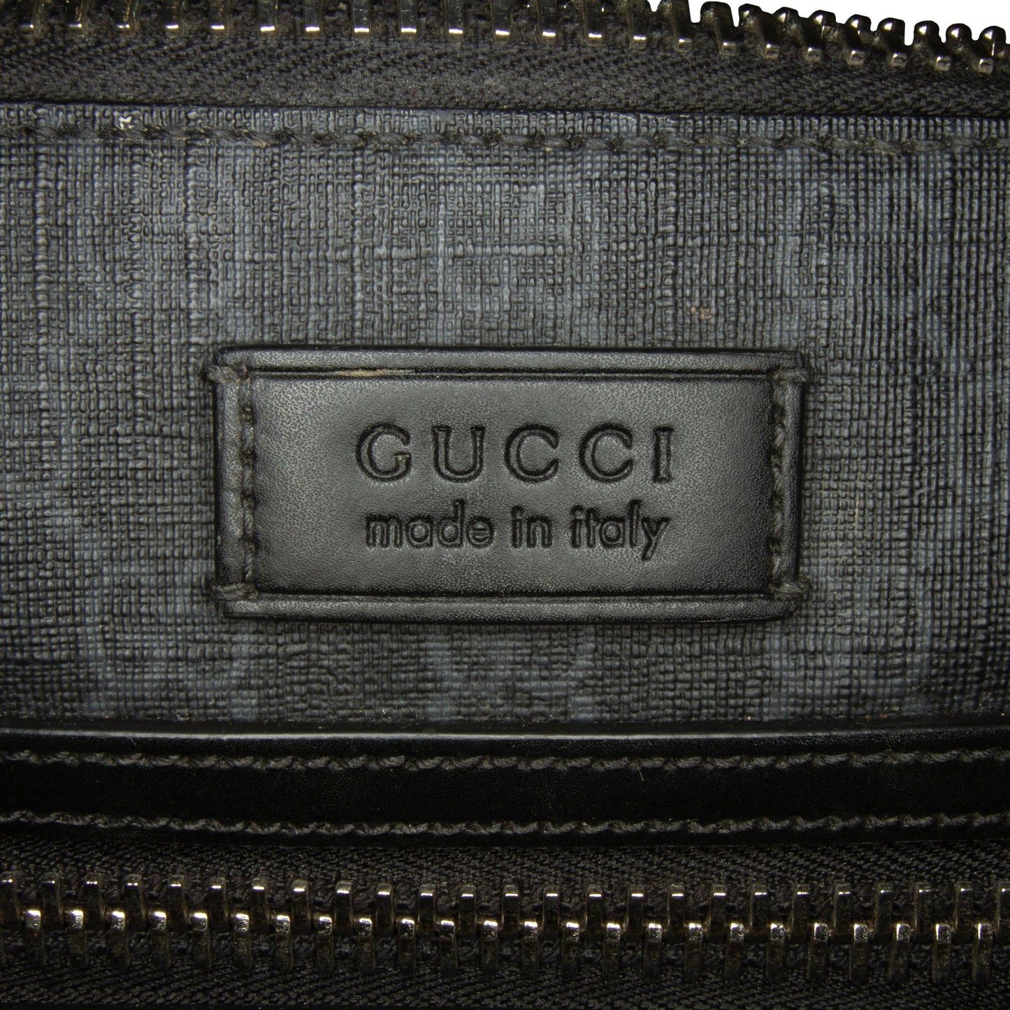 Gucci Small GG Supreme Web Crossbody (SHG-gvXh7Y)