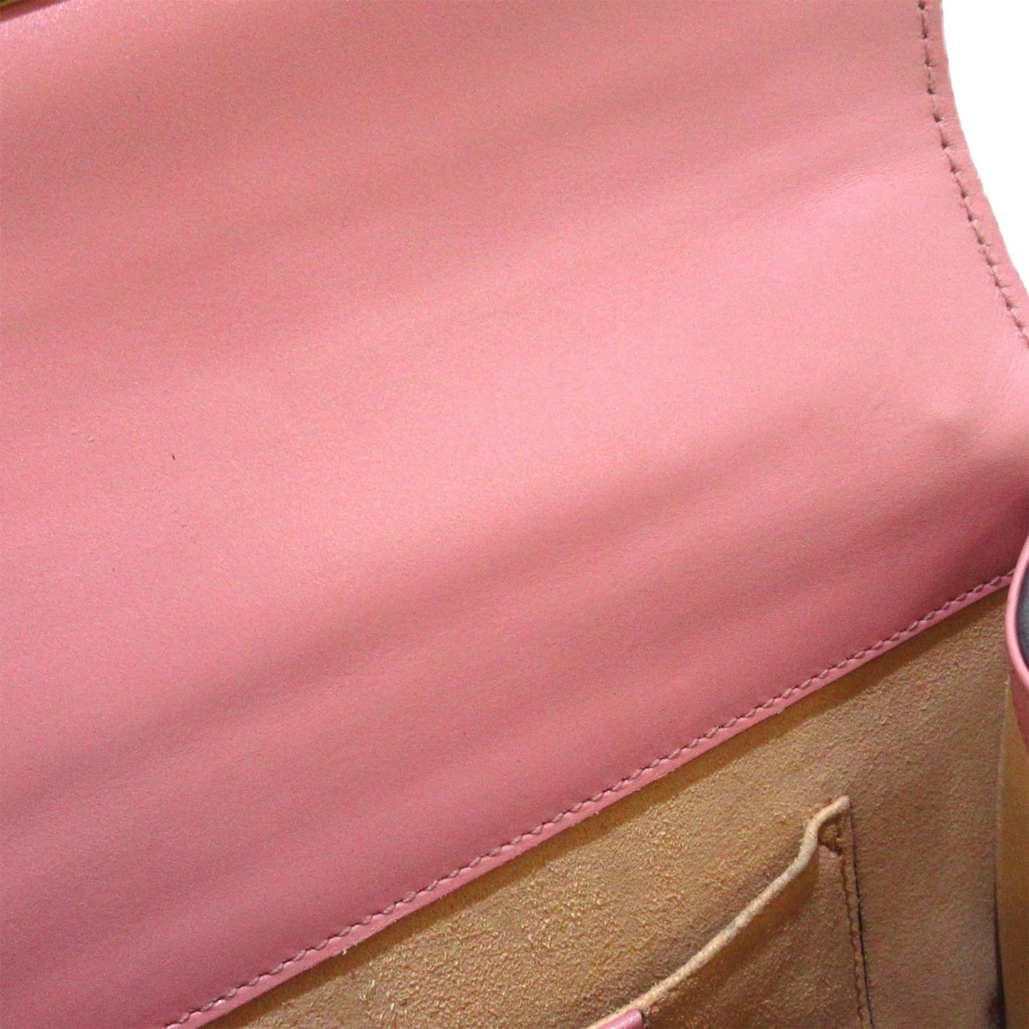 Gucci Small Guccissima Padlock Crossbody Bag (SHG-RKOEvJ)