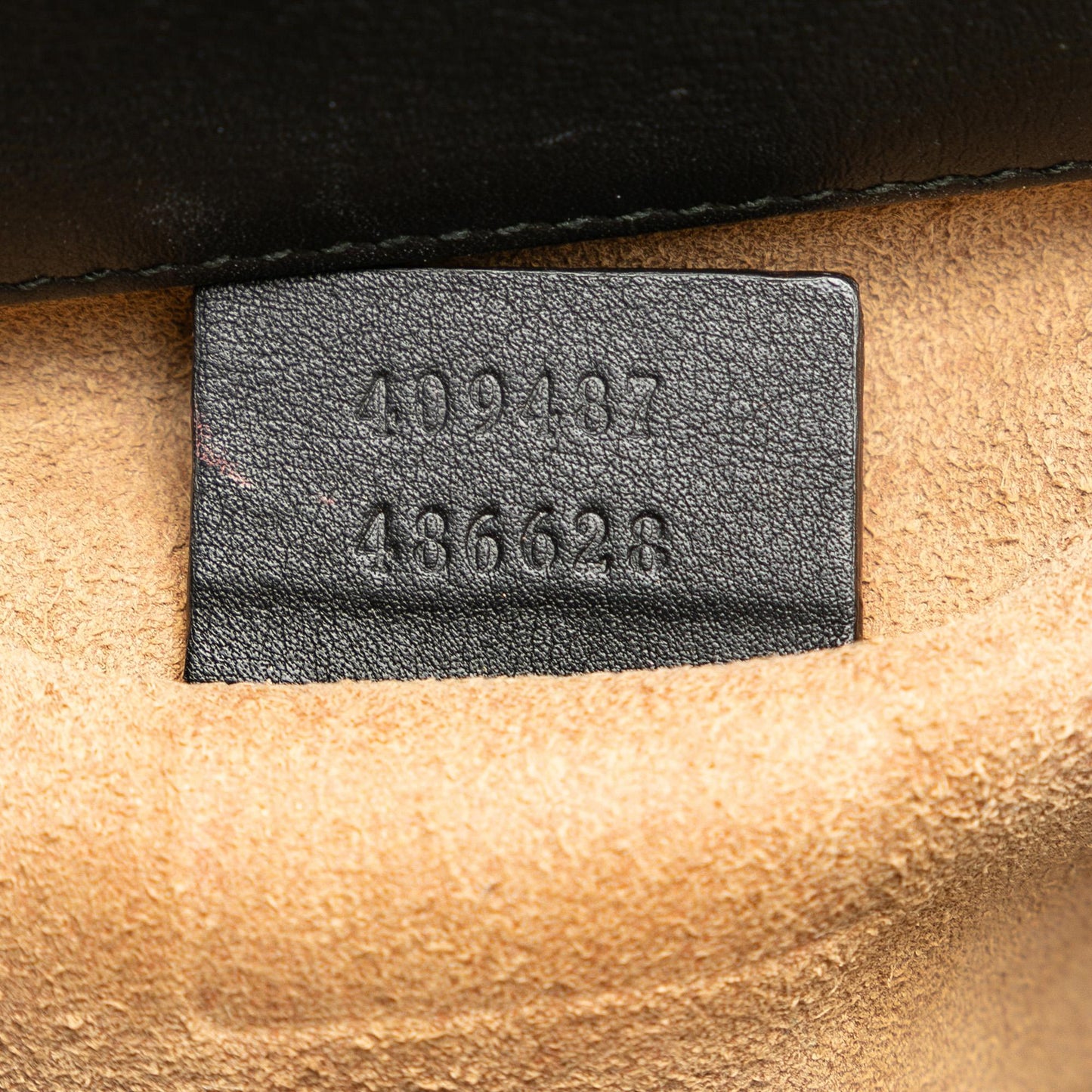 Gucci Small Leather Padlock Crossbody Bag (SHG-QBobEP)