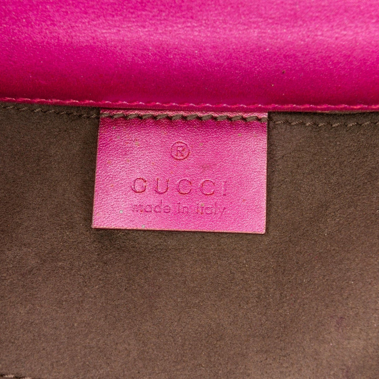 Gucci Small Metallic Padlock Crossbody (SHG-vepPaF)
