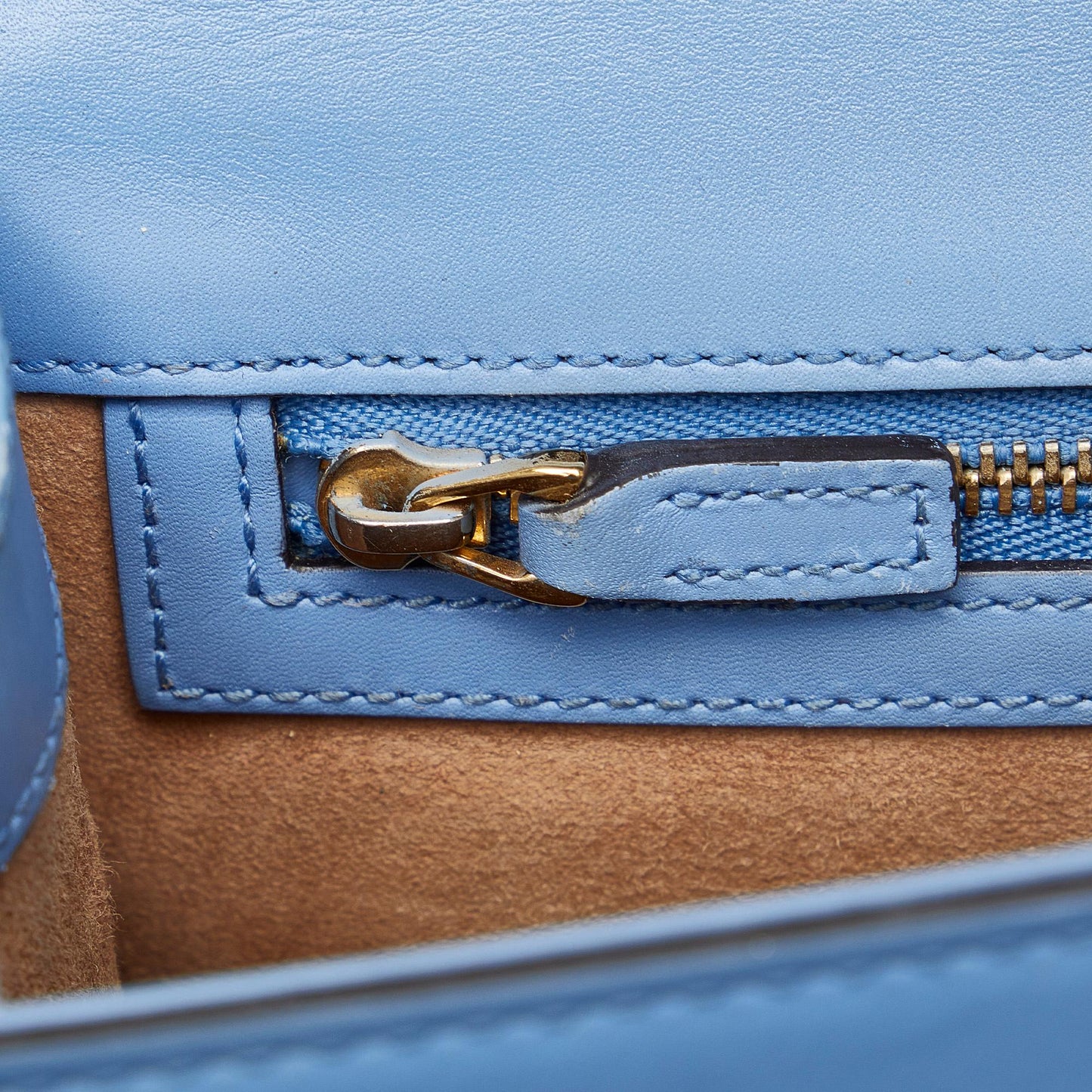 Gucci Small Sylvie Shoulder Bag (SHG-RgBxq8)