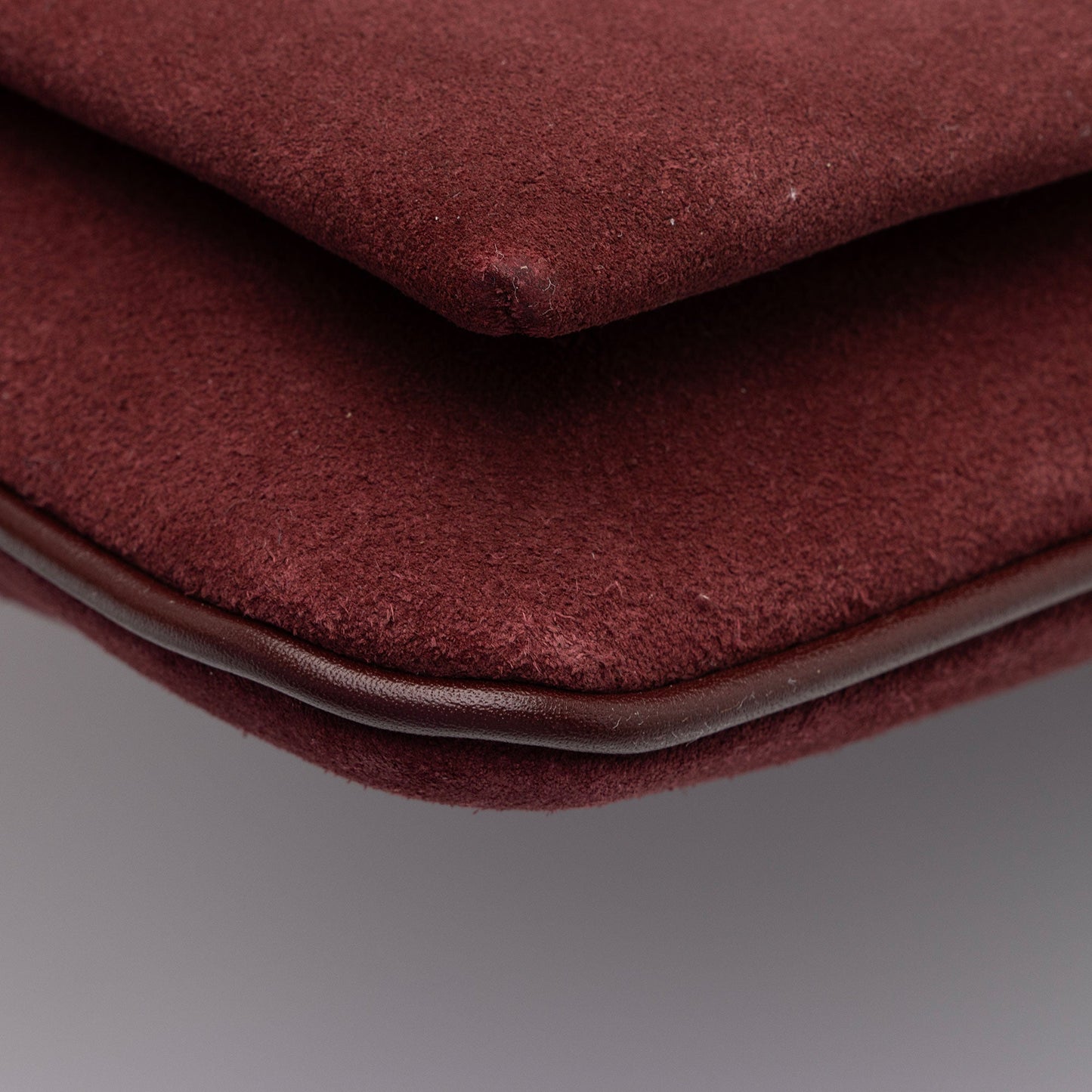 Gucci Suede Arli Medium Shoulder Bag (SHF-JMmi1x)