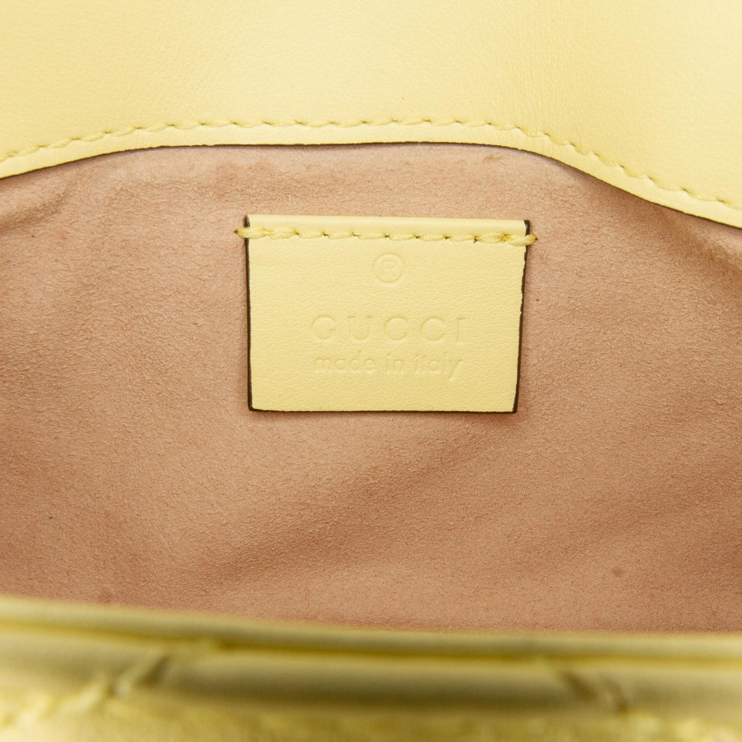Gucci Super Mini GG Marmont Matelasse Crossbody Bag (SHG-09ddxk)