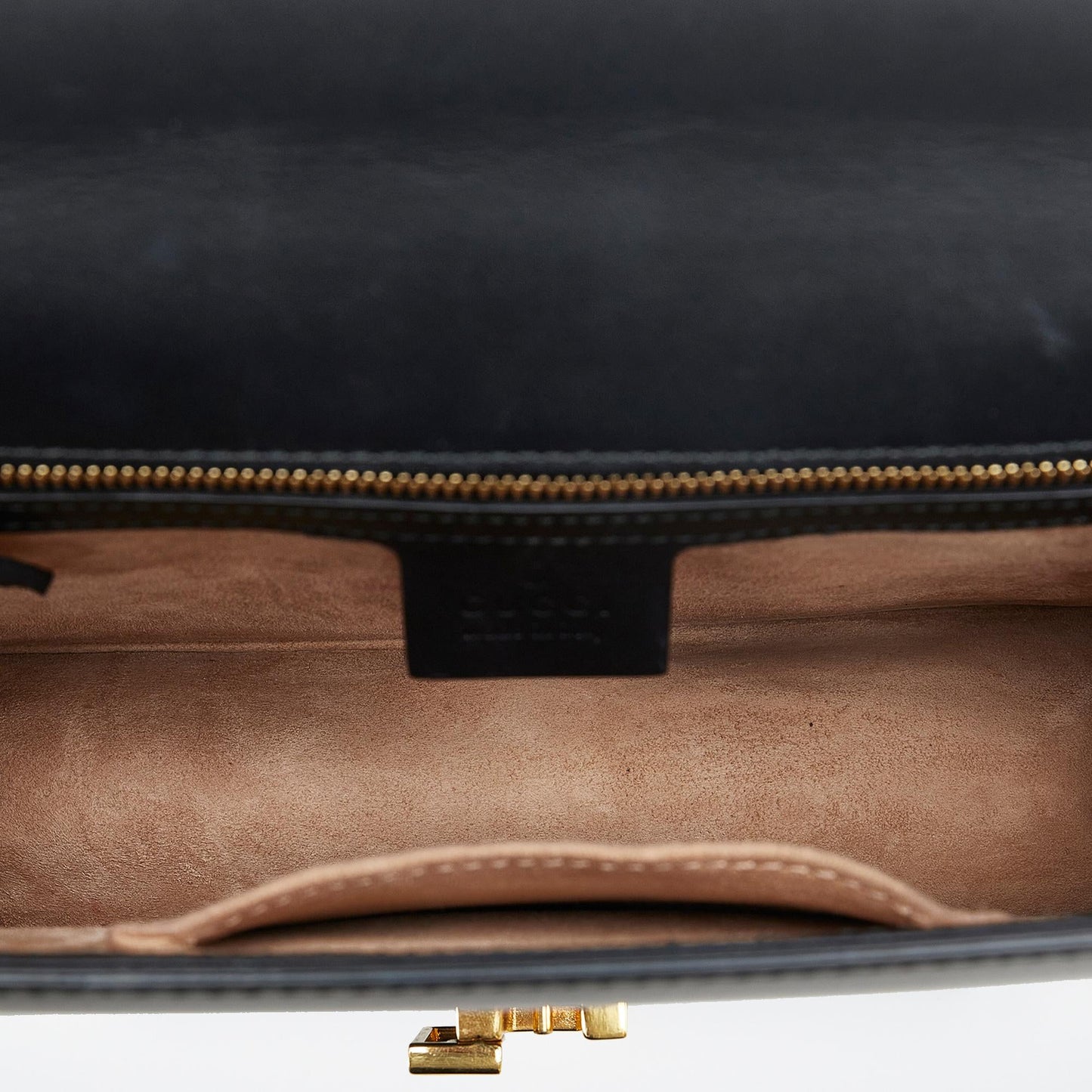 Gucci Sylvie Shoulder Bag (SHG-NFRbwn)