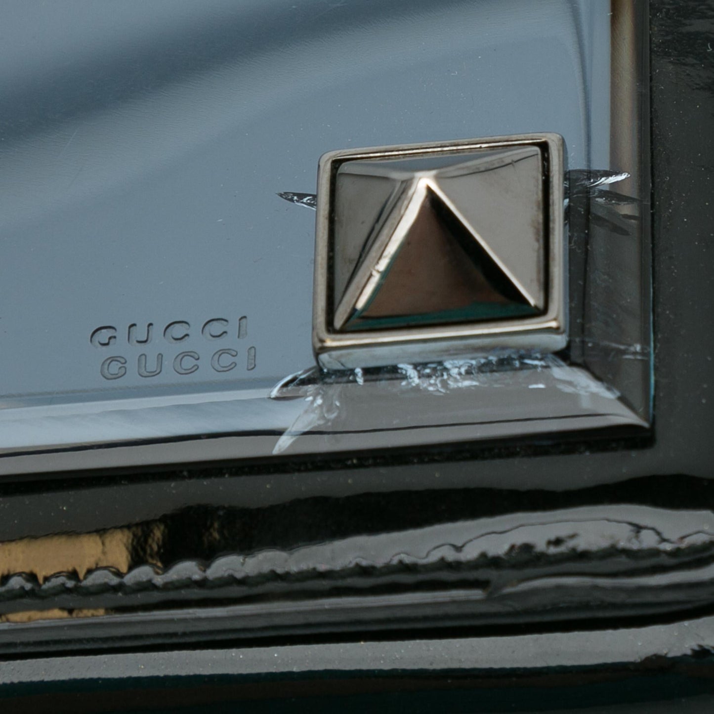 Gucci Tempered Glass Broadway Clutch (SHG-VRSDIi)