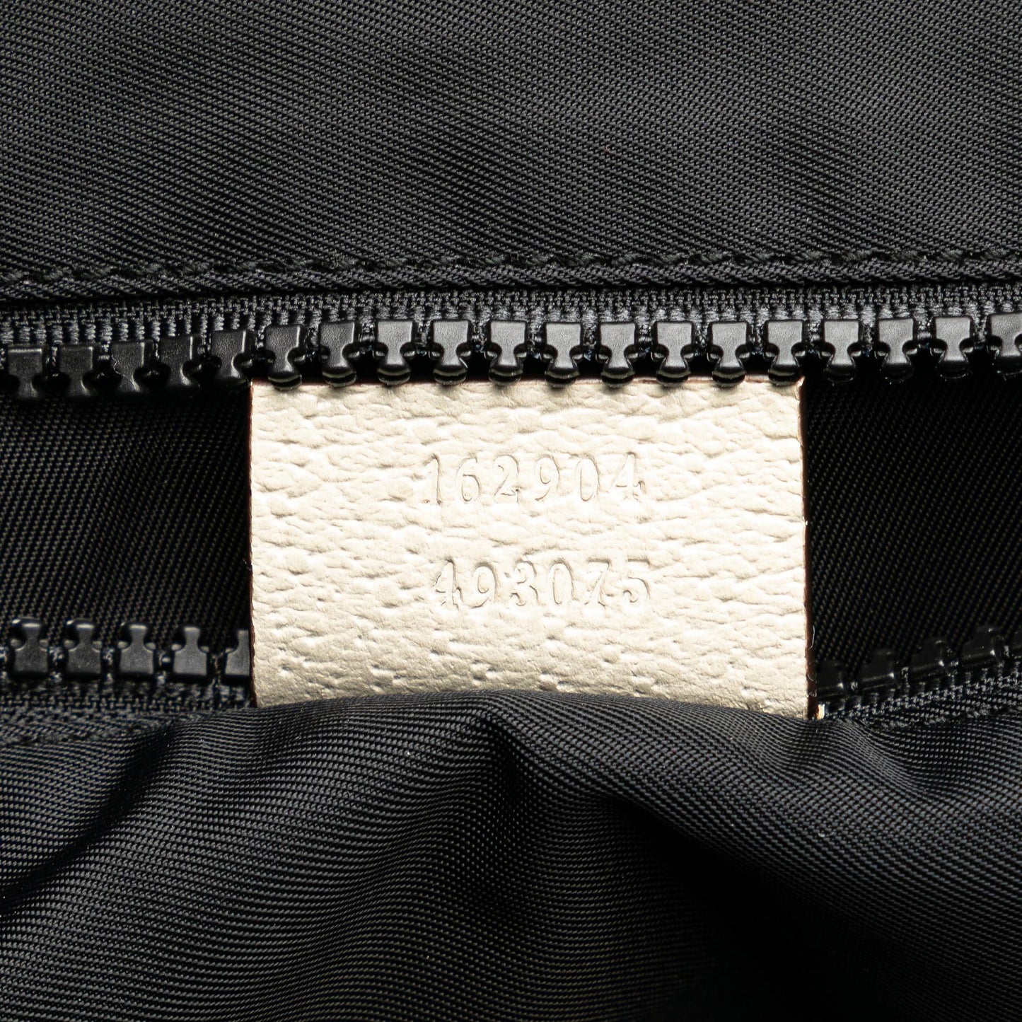 Gucci Trademark Logo Crossbody (SHG-f14qOg)