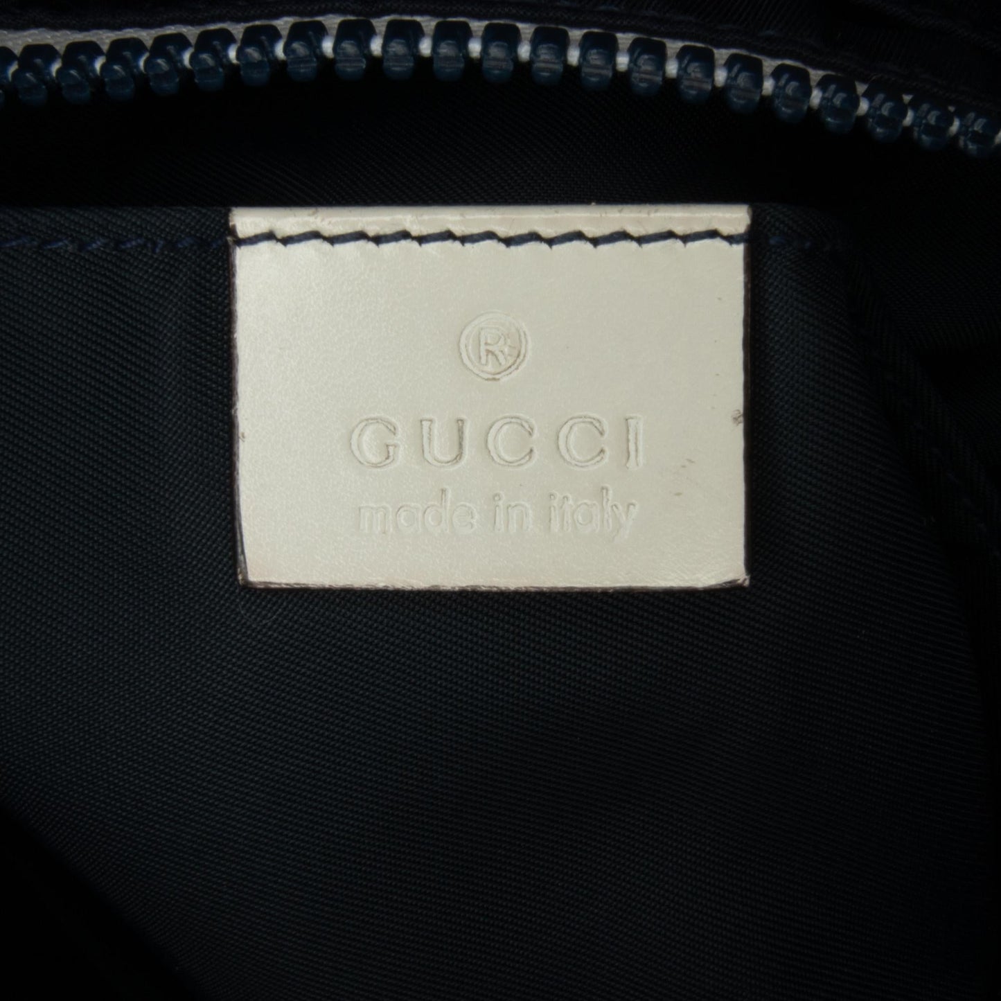 Gucci Web Crest Nylon Crossbody (SHG-RAJYVJ)