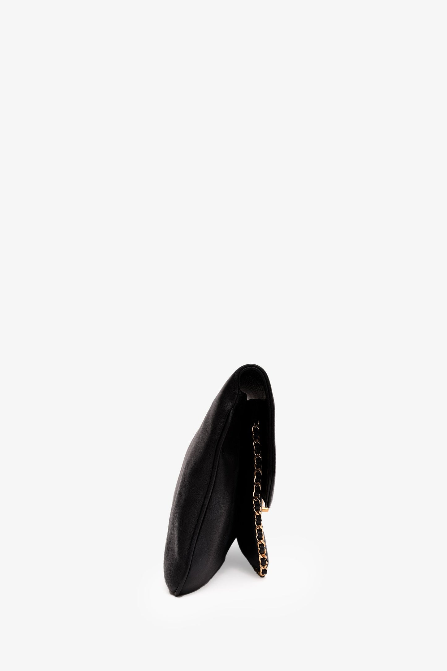 Pre-Loved Chanel™ 2017/18 Black Lambskin 'Unchained' CC Clutch
