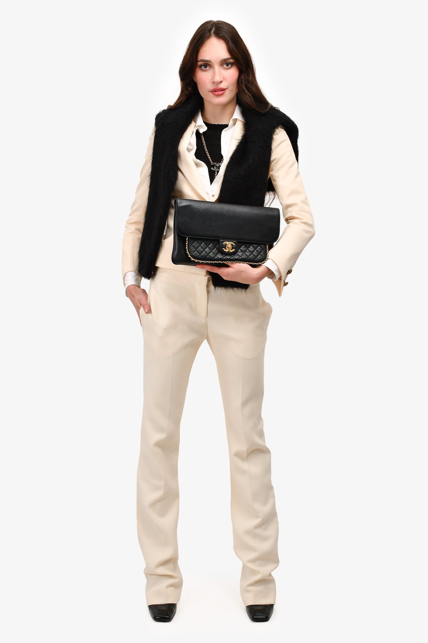Pre-Loved Chanel™ 2017/18 Black Lambskin 'Unchained' CC Clutch