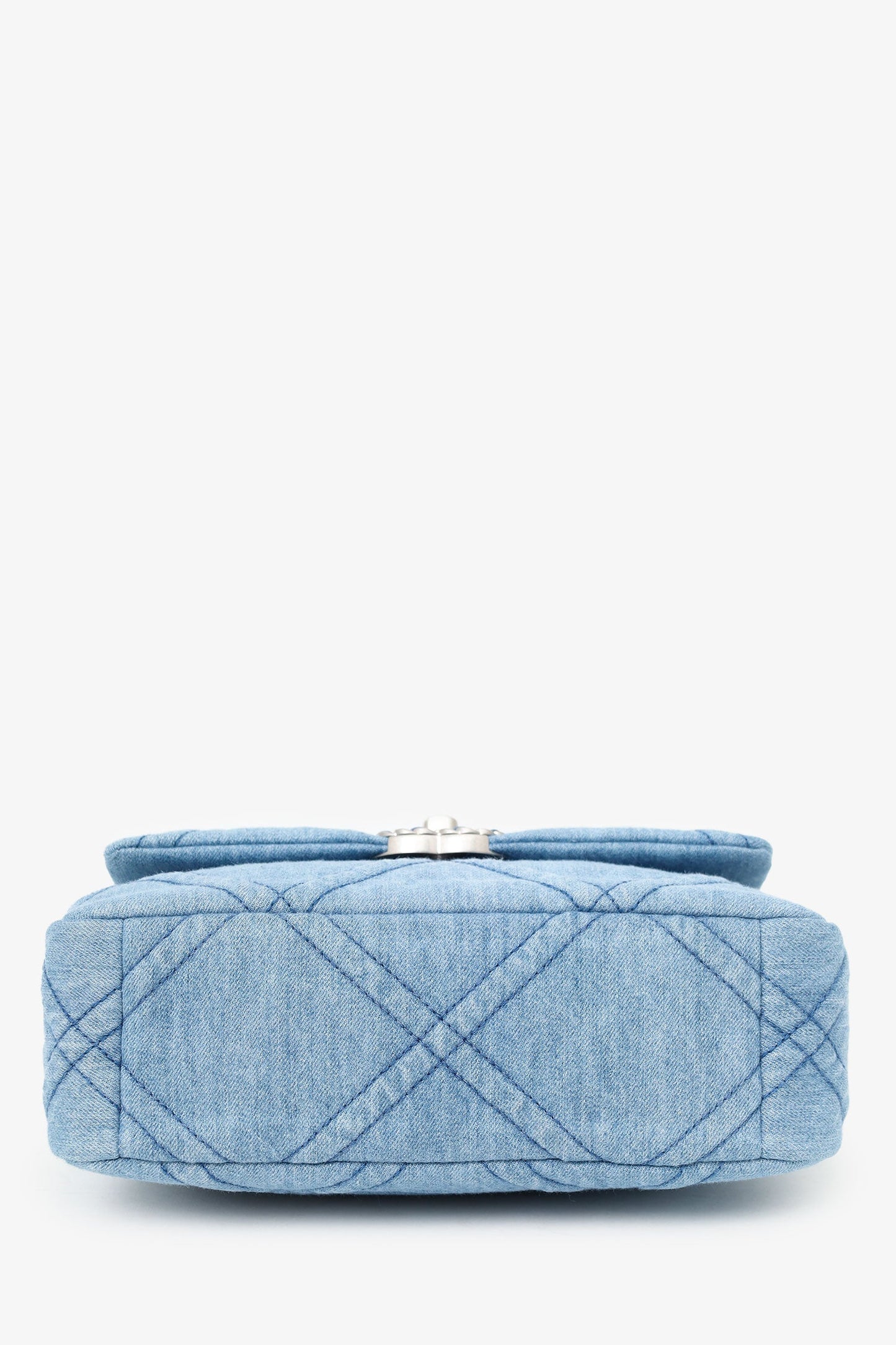 Pre-Loved Chanel™ Blue Denim 'Chanel 19' Medium Flap Bag