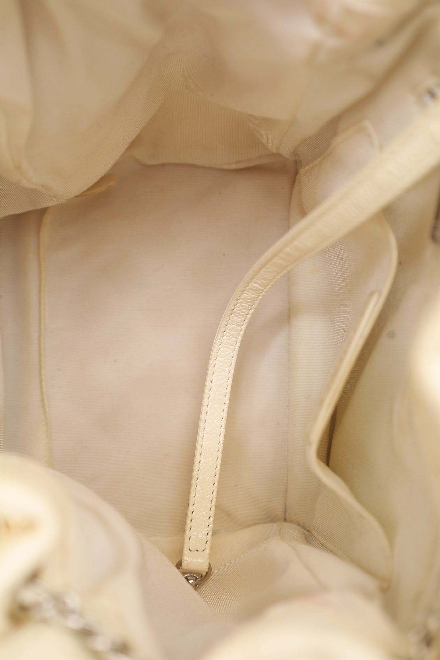 Pre-Loved Chanel™ 2019-20 Cream Caviar Leather CC Chain Drawstring Bucket Bag