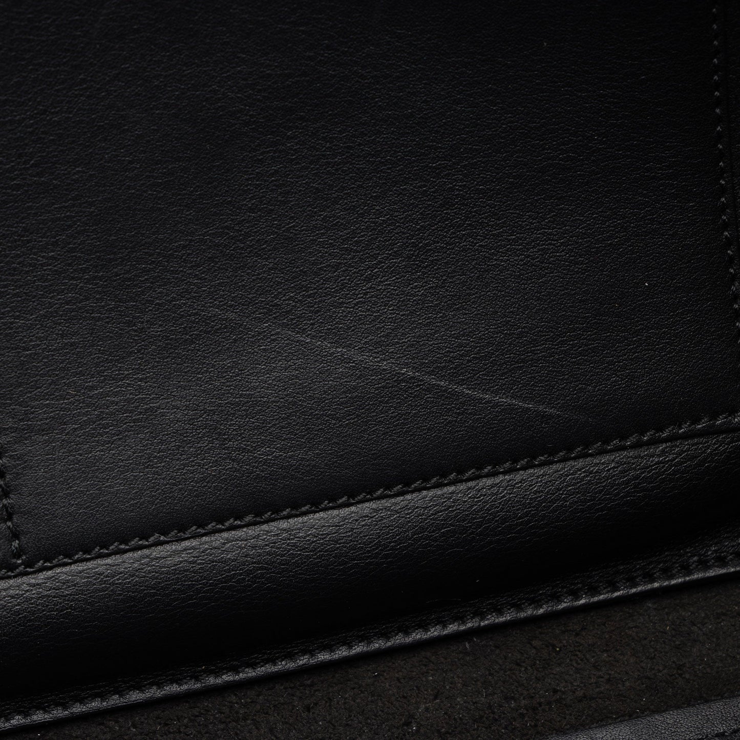 Saint Laurent Calfskin Cabas Chyc Medium Tote (SHF-vEmkbR)