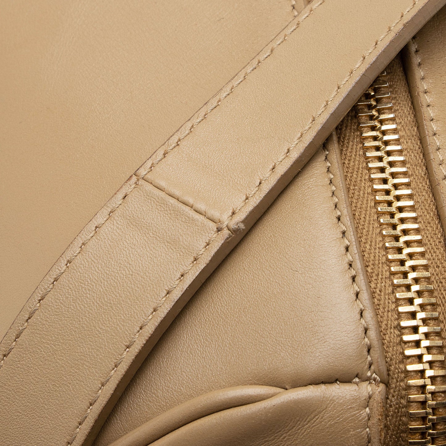 Saint Laurent Calfskin Duffle 6 Satchel (SHF-ZZBrpg)