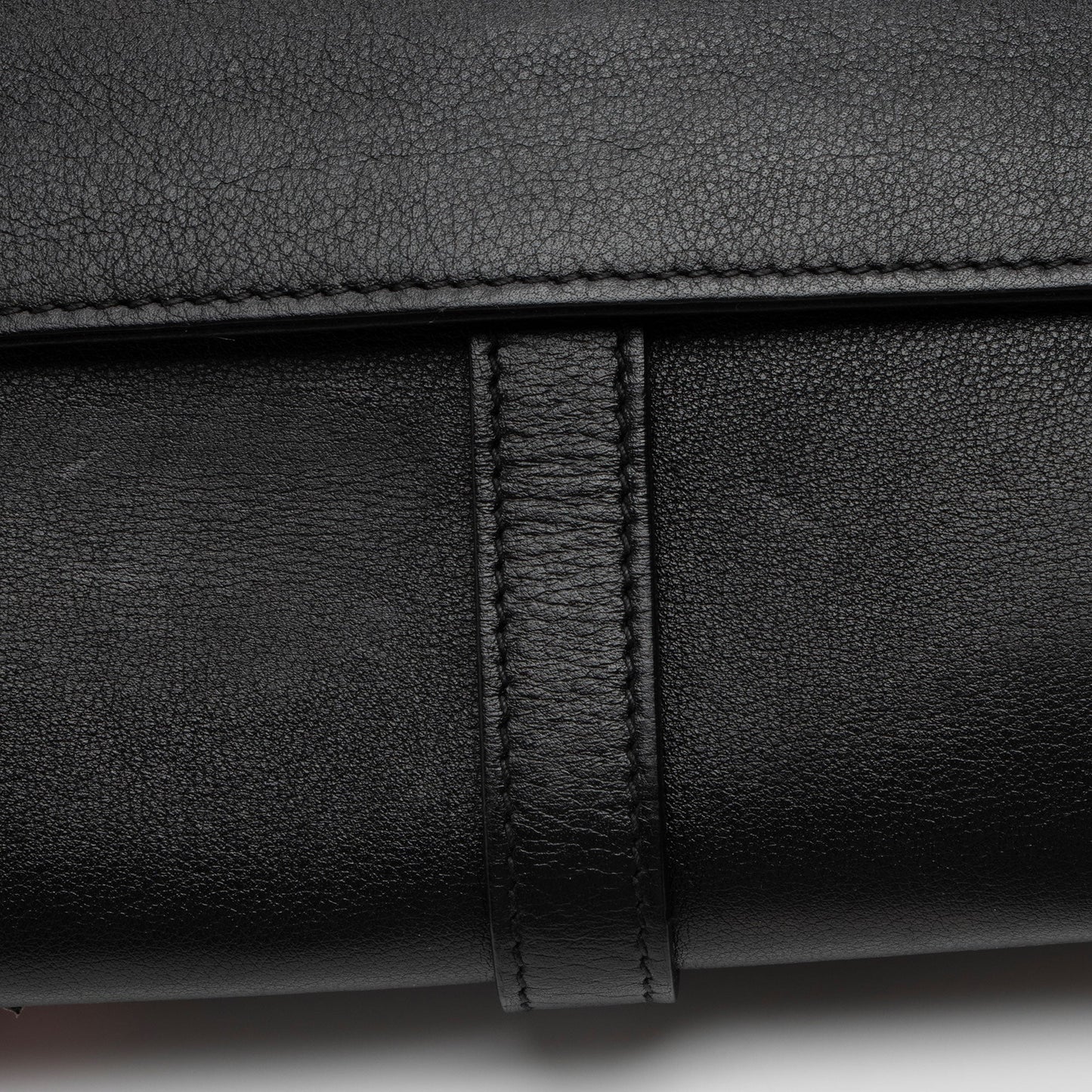 Saint Laurent Calfskin Heart Patchwork Monogram Chain Wallet (SHF-jEB9si)