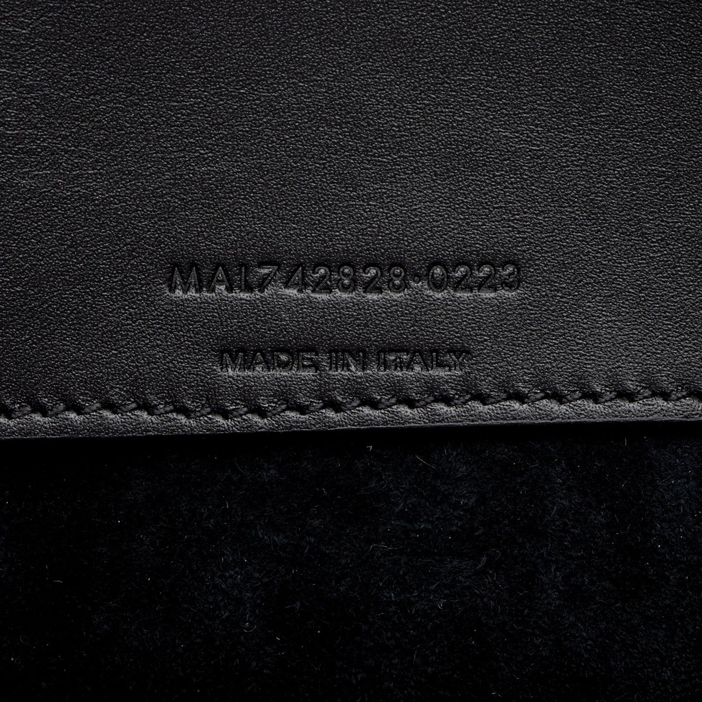 Saint Laurent Calfskin Monogram Le 37 Bucket Bag (SHF-U75VCF)