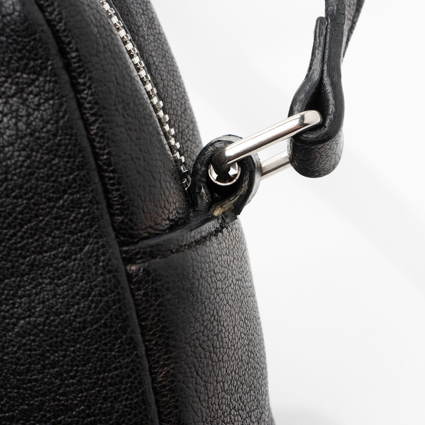 Saint Laurent Calfskin Monogram Lou Camera Bag (SHF-nQTbpp)