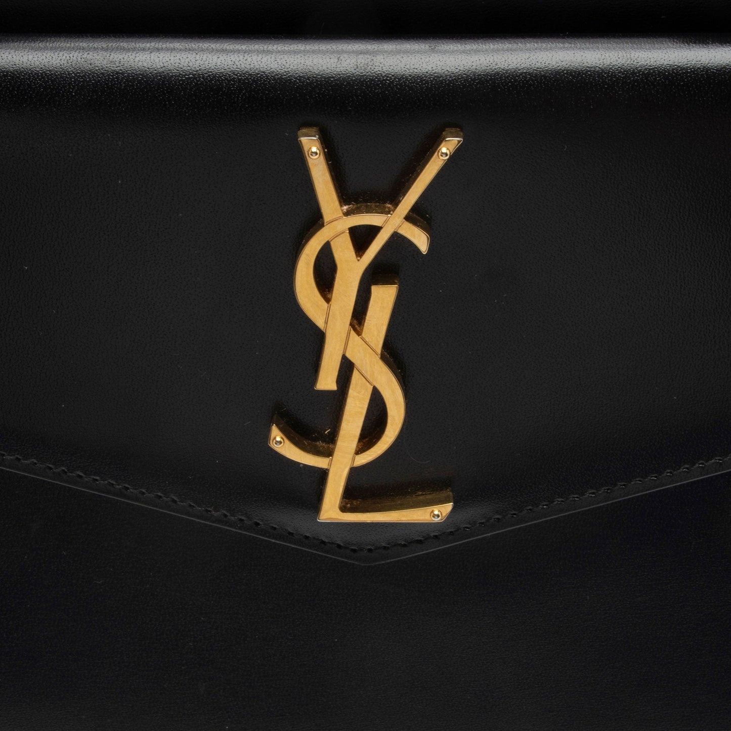 Saint Laurent Calfskin Monogram Uptown Medium Tote (SHF-GumjsZ)