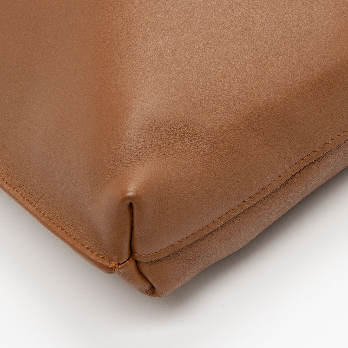 Saint Laurent Calfskin Suzanne Medium Hobo (SHF-SJ1WNu)