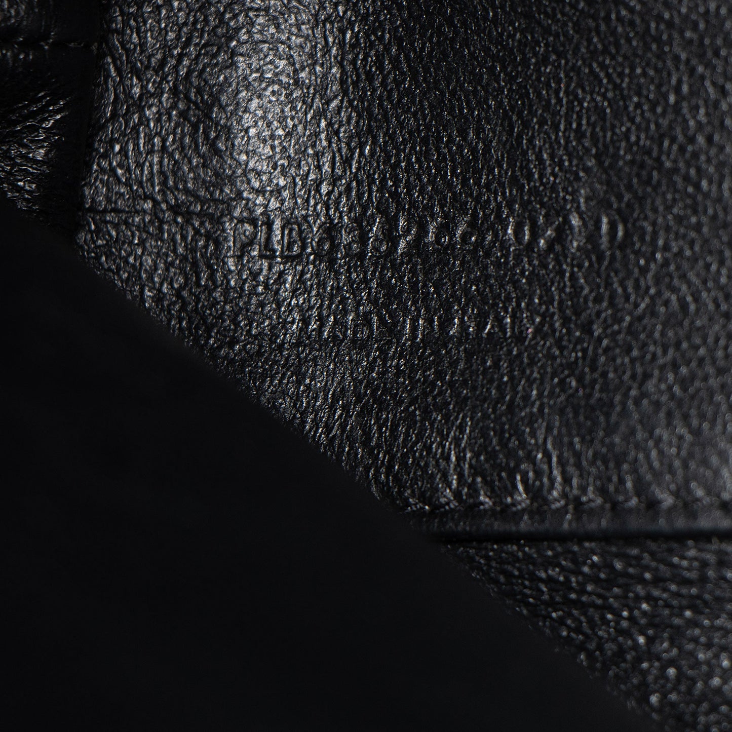 Saint Laurent Calfskin Tag Hobo (SHF-Kfbwfp)